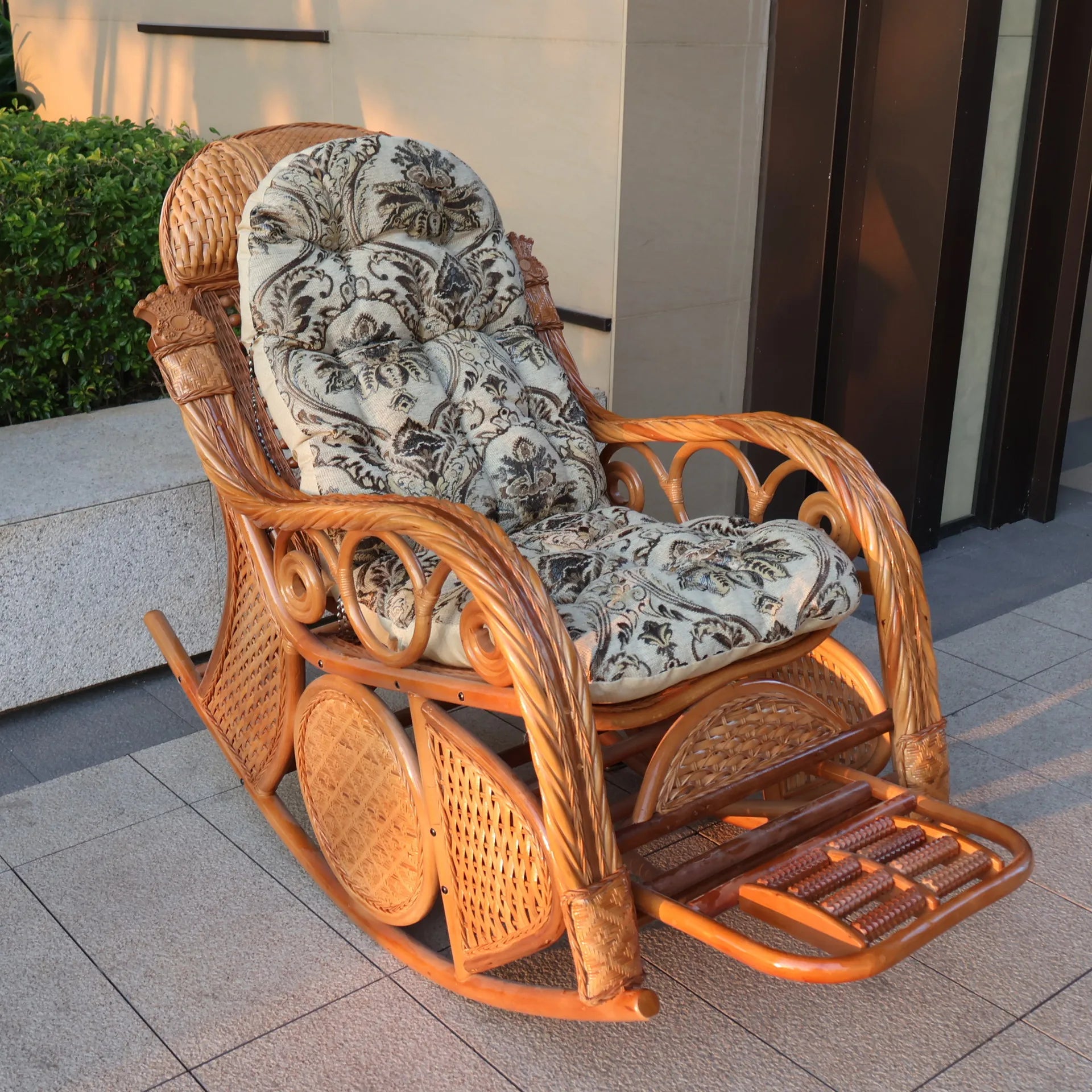 Leisure Lazy Rocking Chair Pastoral Rattan Natural Rattan Homestay Rocking Chair